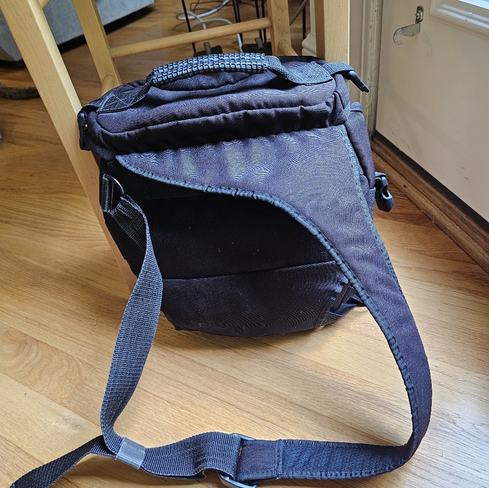 Large Camera Bag - Picture 6 of 7